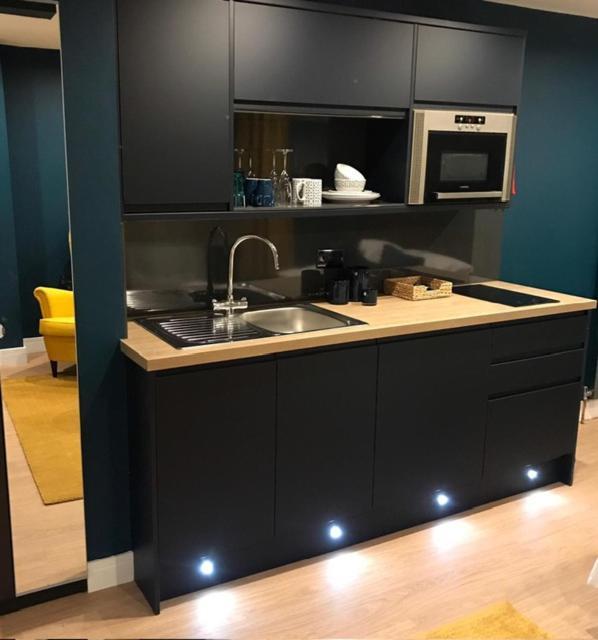 Sky City Apartments Coventry Bagian luar foto