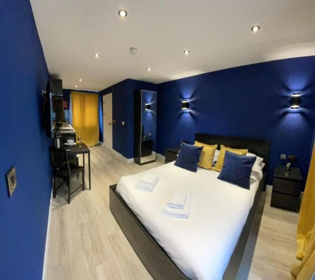 Sky City Apartments Coventry Bagian luar foto